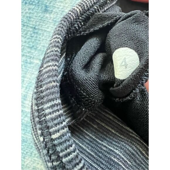 Lululemon No Limits Black / Wee Are From Space Black Cashew Tank Top Size 4 - Picture 4 of 6